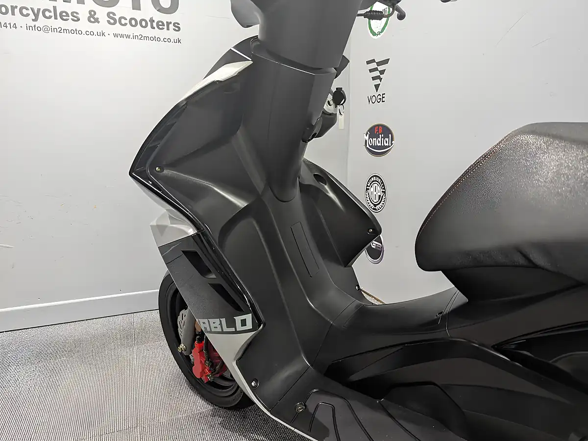 Used 2023 Lexmoto Diablo Grey/Black - Interior and Exterior details 13