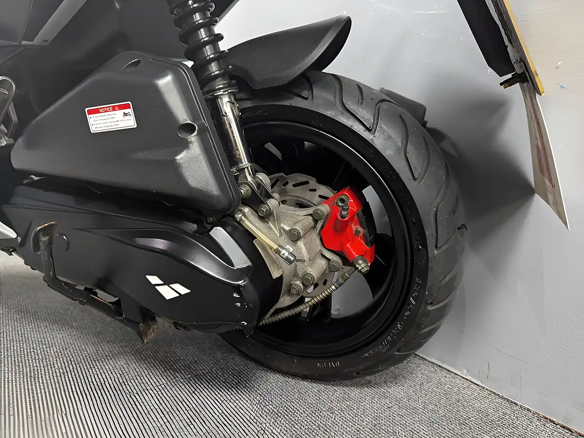 Used 2023 Lexmoto Diablo Grey/Black - Interior and Exterior details 15
