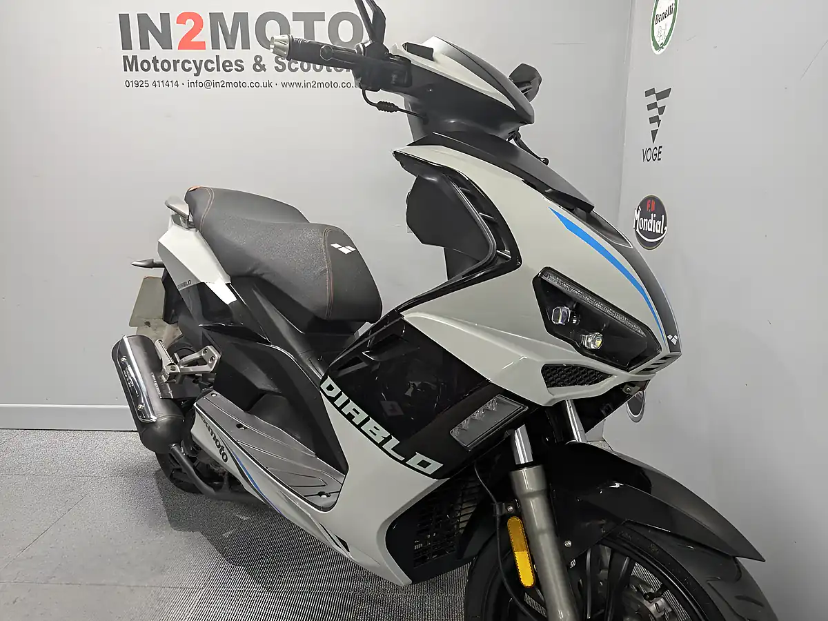 Used 2023 Lexmoto Diablo Grey/Black - Interior and Exterior details 5