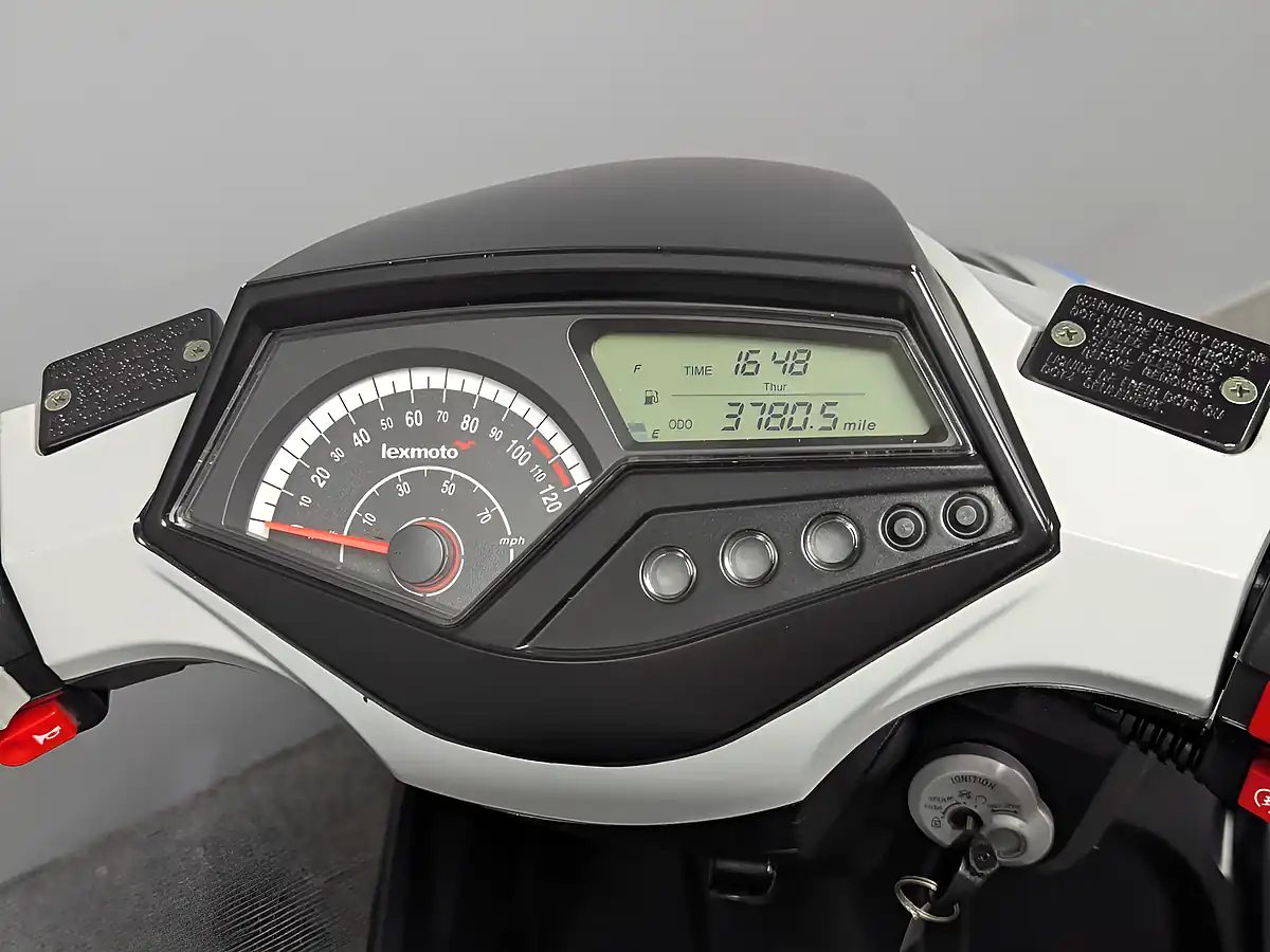 Used 2023 Lexmoto Diablo Grey/Black - Interior and Exterior details 9