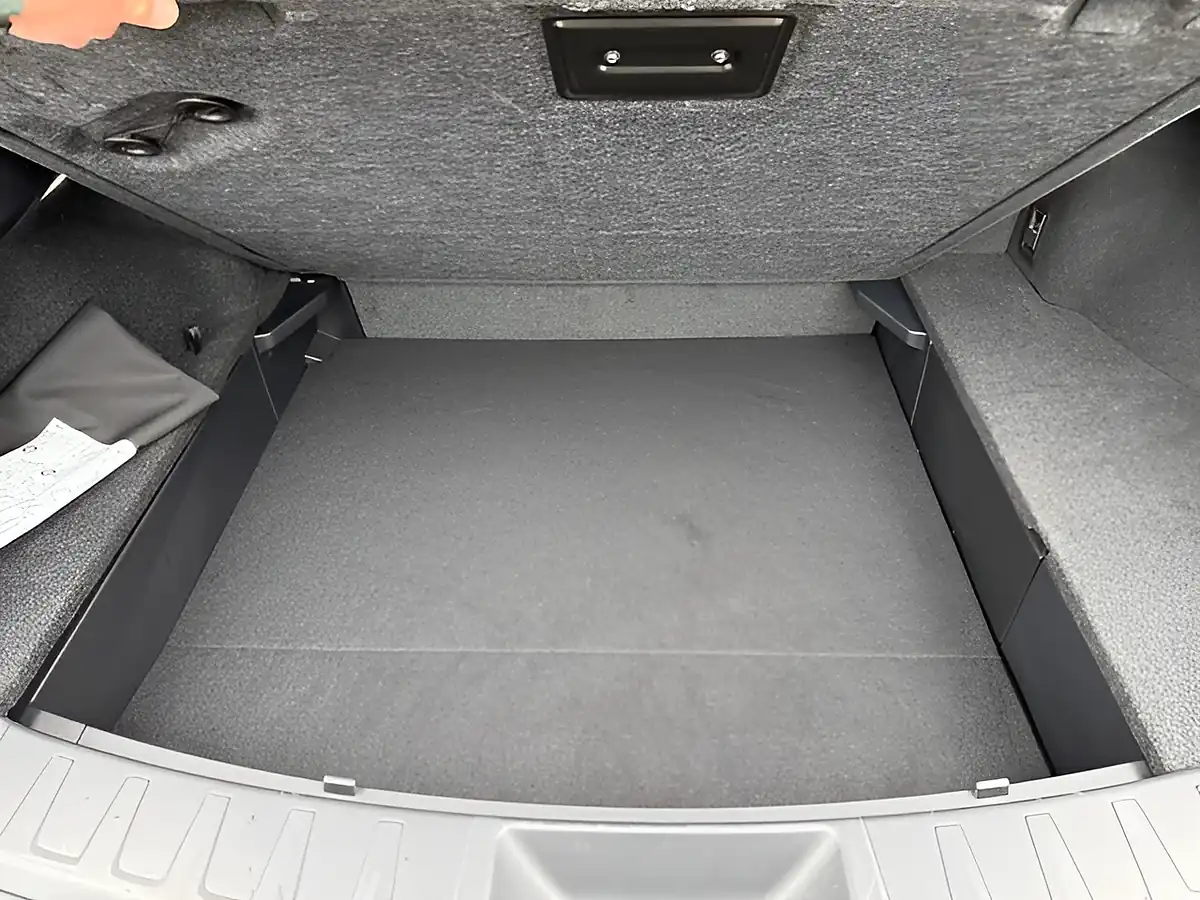 Used 2023 Lexus Ux F Sport Design Black - Interior and Exterior details 13