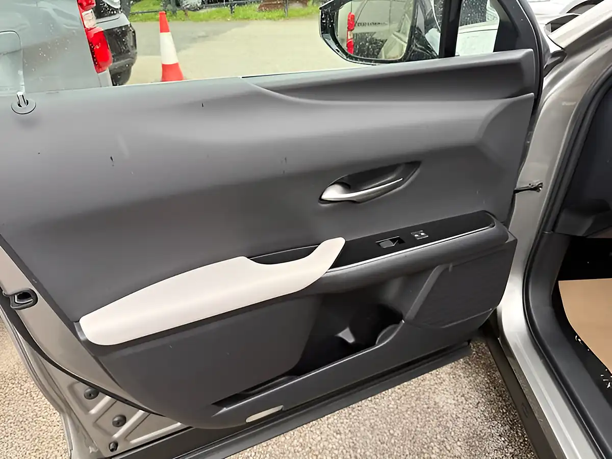 Used 2023 Lexus Ux F Sport Design Silver - Interior and Exterior details 17