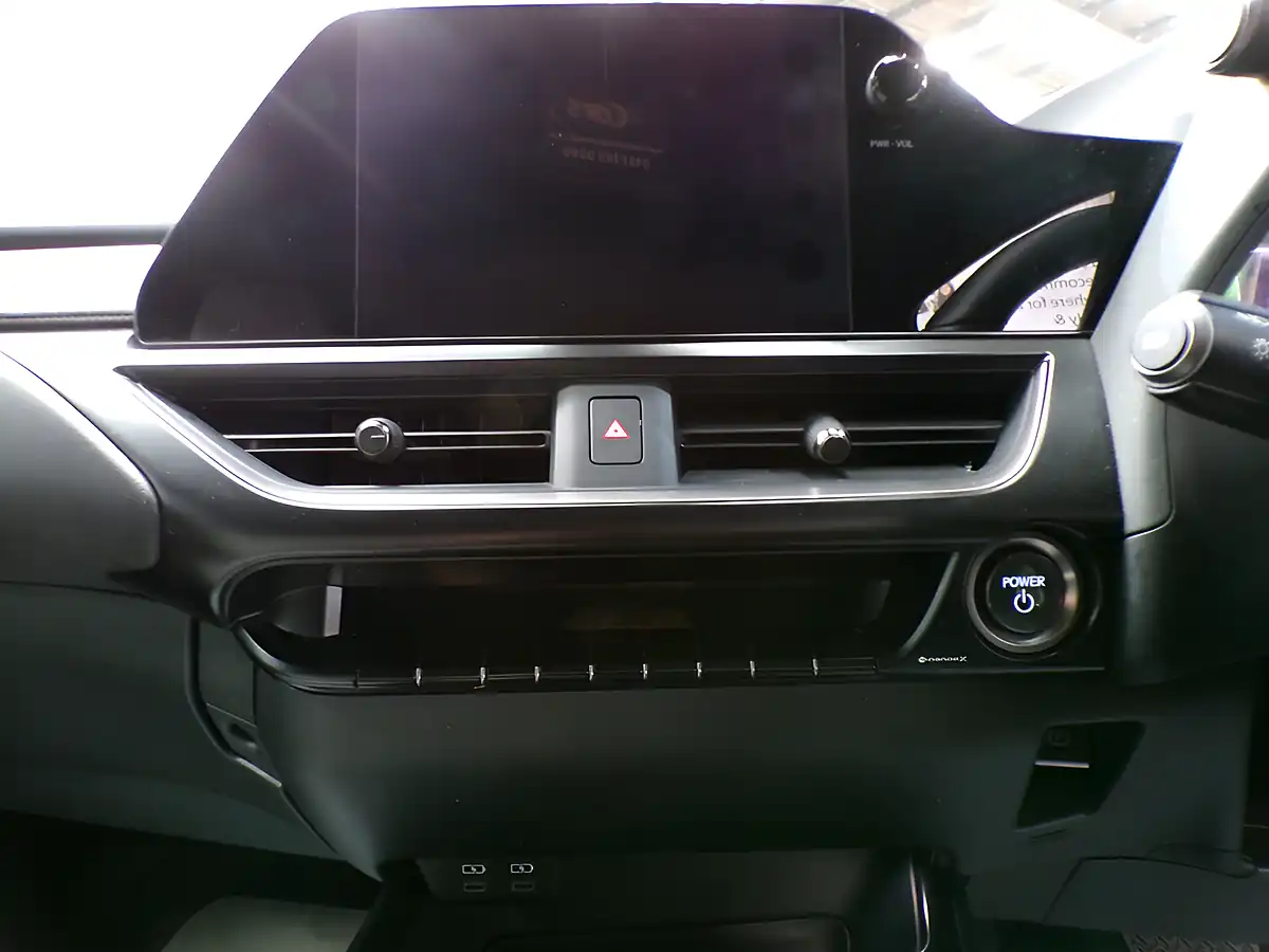 Used 2023 Lexus Ux F Sport Design Silver - Interior and Exterior details 16