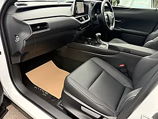 Used 2023 Lexus Ux F Sport Design White - Interior and Exterior details 17