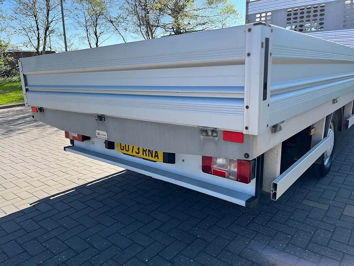 Used 2023 Maxus Deliver 9 Dropside White - Interior and Exterior details 13
