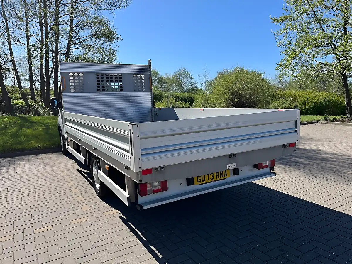 Used 2023 Maxus Deliver 9 Dropside White - Interior and Exterior details 16