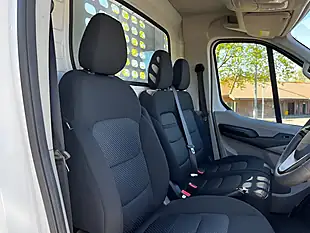 Used 2023 Maxus Deliver 9 Dropside White - Interior and Exterior details 17