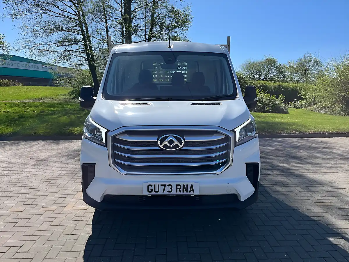 Used 2023 Maxus Deliver 9 Dropside White - Interior and Exterior details 2