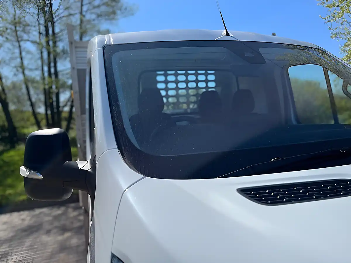 Used 2023 Maxus Deliver 9 Dropside White - Interior and Exterior details 6