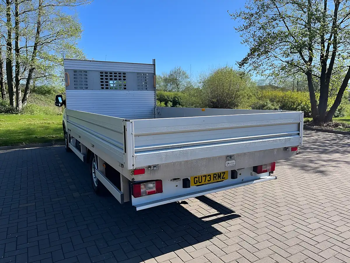 Used 2023 Maxus Deliver 9 Dropside White - Interior and Exterior details 17