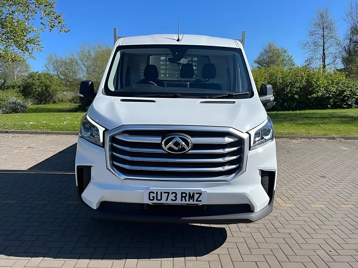 Used 2023 Maxus Deliver 9 Dropside White - Interior and Exterior details 2