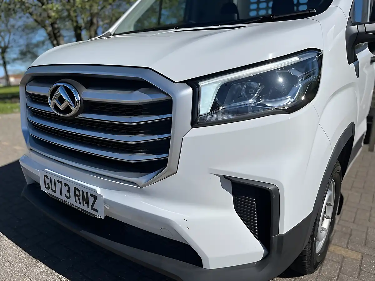 Used 2023 Maxus Deliver 9 Dropside White - Interior and Exterior details 4