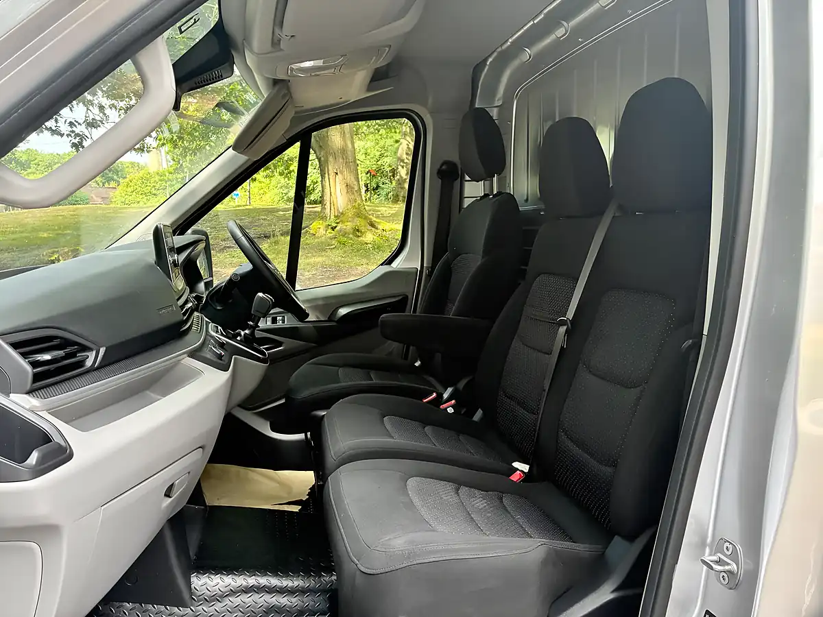 Used 2023 Maxus Deliver 9 L3 H2 Silver - Interior and Exterior details 13