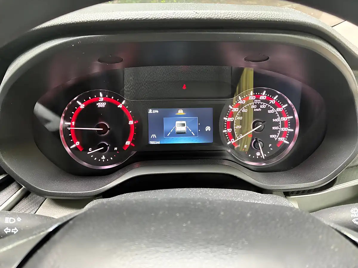Used 2023 Maxus Deliver 9 L3 H2 Silver - Interior and Exterior details 16
