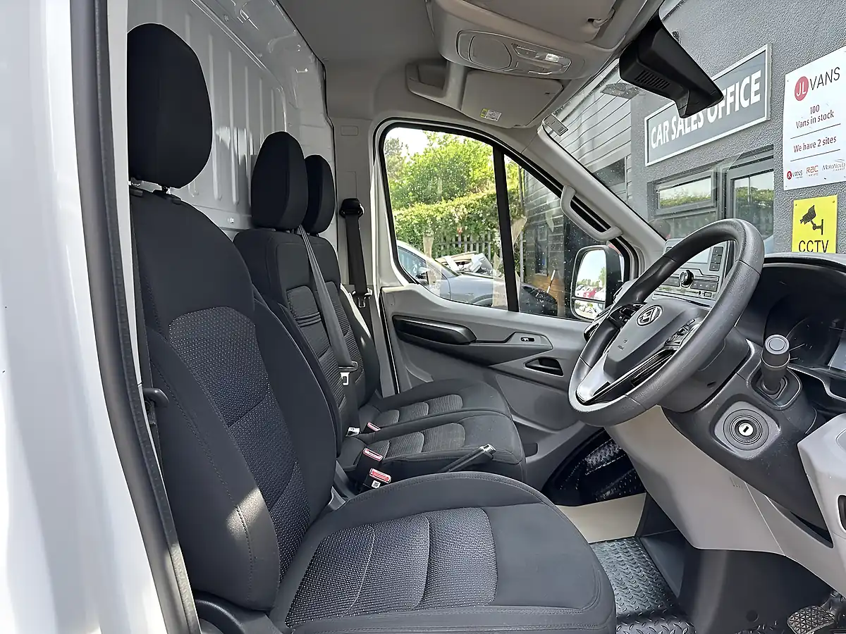 Used 2023 Maxus Deliver 9 L3H2 White - Interior and Exterior details 4
