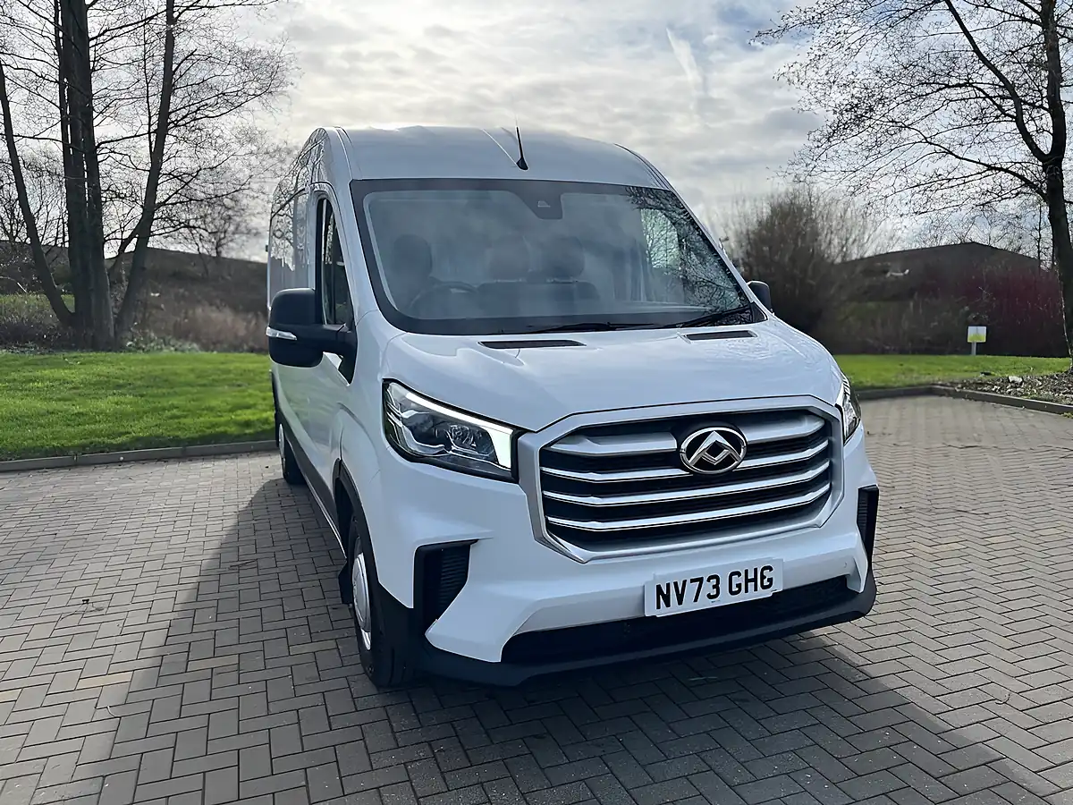 Used 2023 Maxus Deliver 9 Panel Van L3 H2 White - Front View