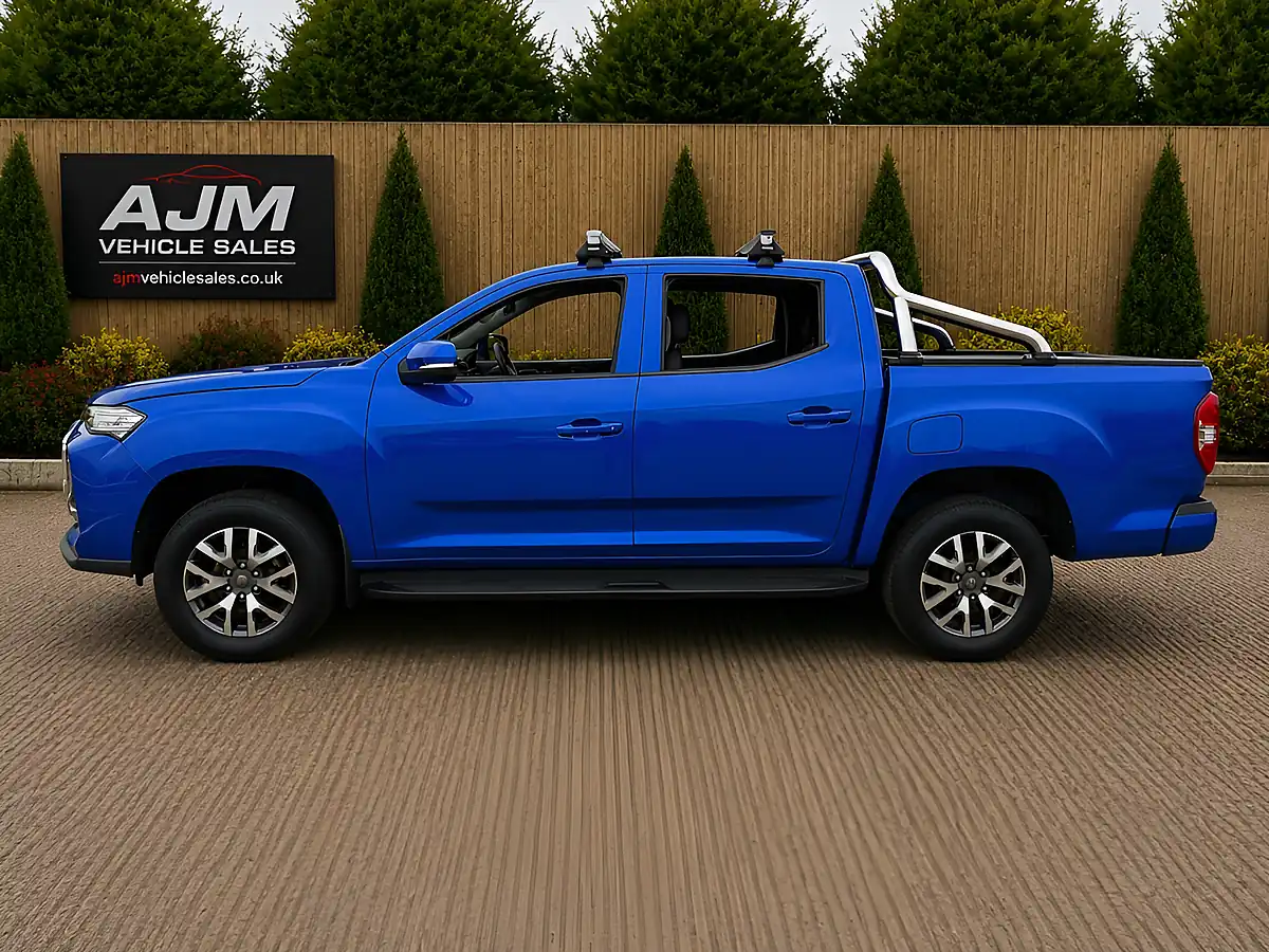 Used 2023 Maxus T90 Elite Blue - Interior and Exterior details 4
