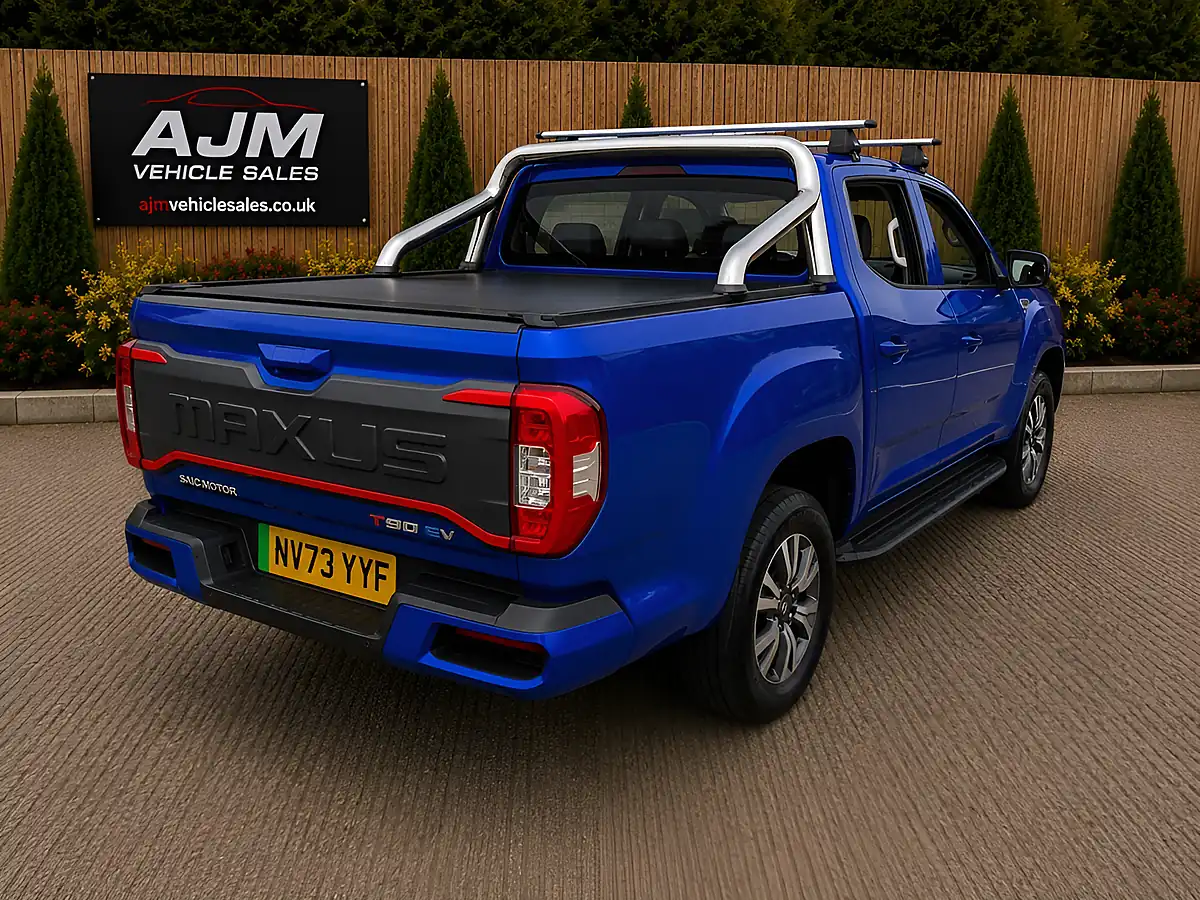 Used 2023 Maxus T90 Elite Blue - Interior and Exterior details 6