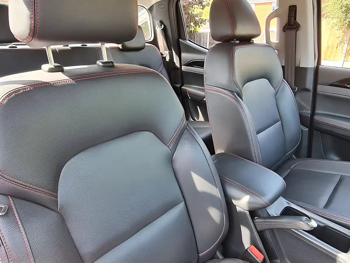 Used 2023 Maxus T90 Elite Blue - Interior and Exterior details 8