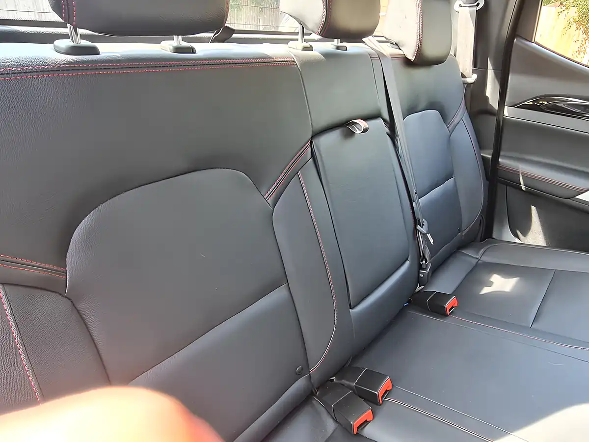 Used 2023 Maxus T90 Elite Blue - Interior and Exterior details 9