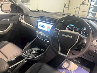 Used 2023 Maxus T90 Pick-Up Black - Interior and Exterior details 11