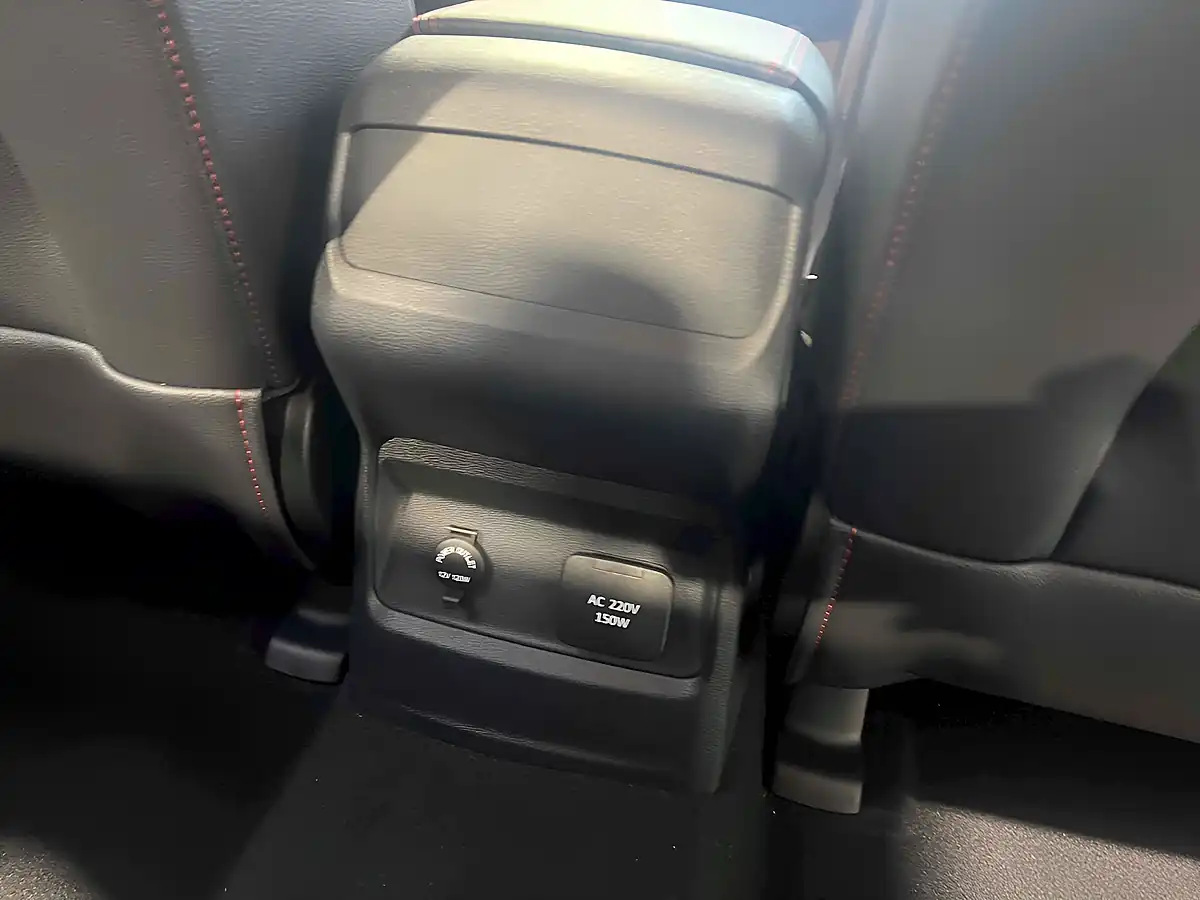 Used 2023 Maxus T90 Pick-Up Black - Interior and Exterior details 17