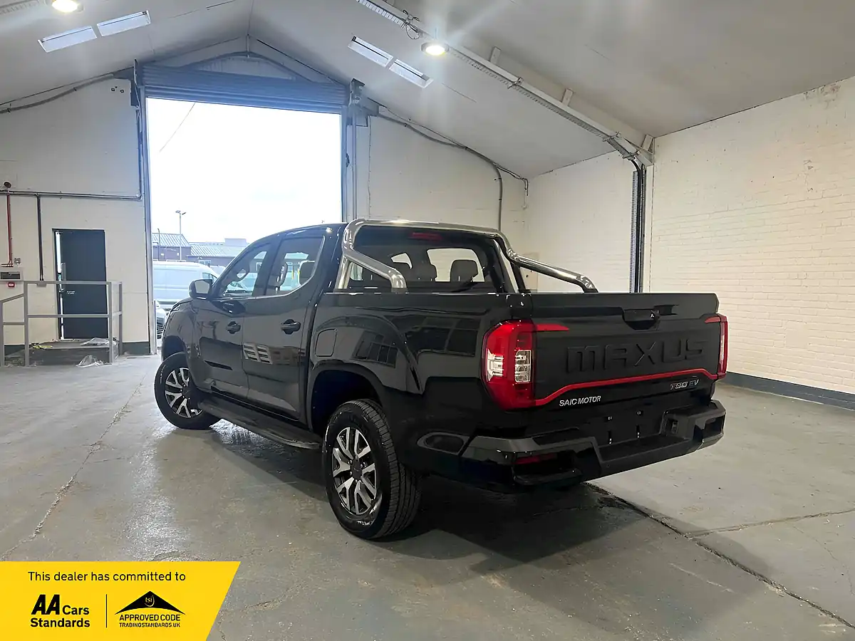 Used 2023 Maxus T90 Pick-Up Black - Interior and Exterior details 5