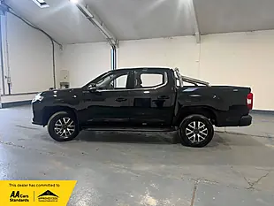 Used 2023 Maxus T90 Pick-Up Black - Interior and Exterior details 6
