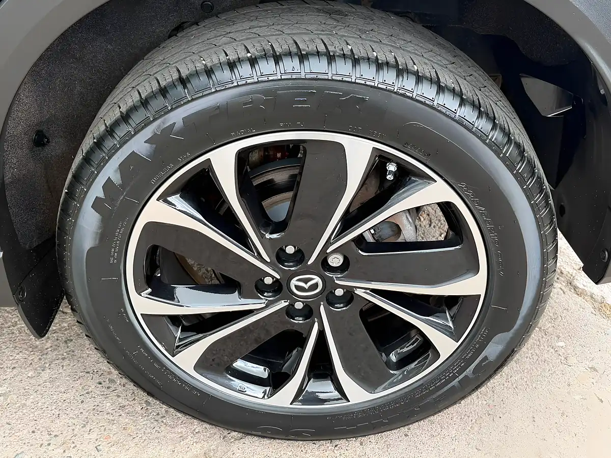 Used 2023 Mazda CX-5 Exclusive-Line Grey - Interior and Exterior details 15