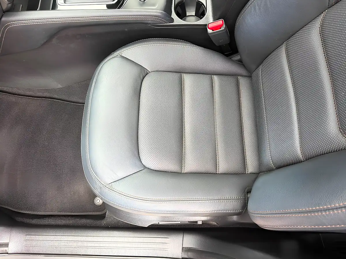 Used 2023 Mazda CX-5 Exclusive-Line Grey - Interior and Exterior details 18