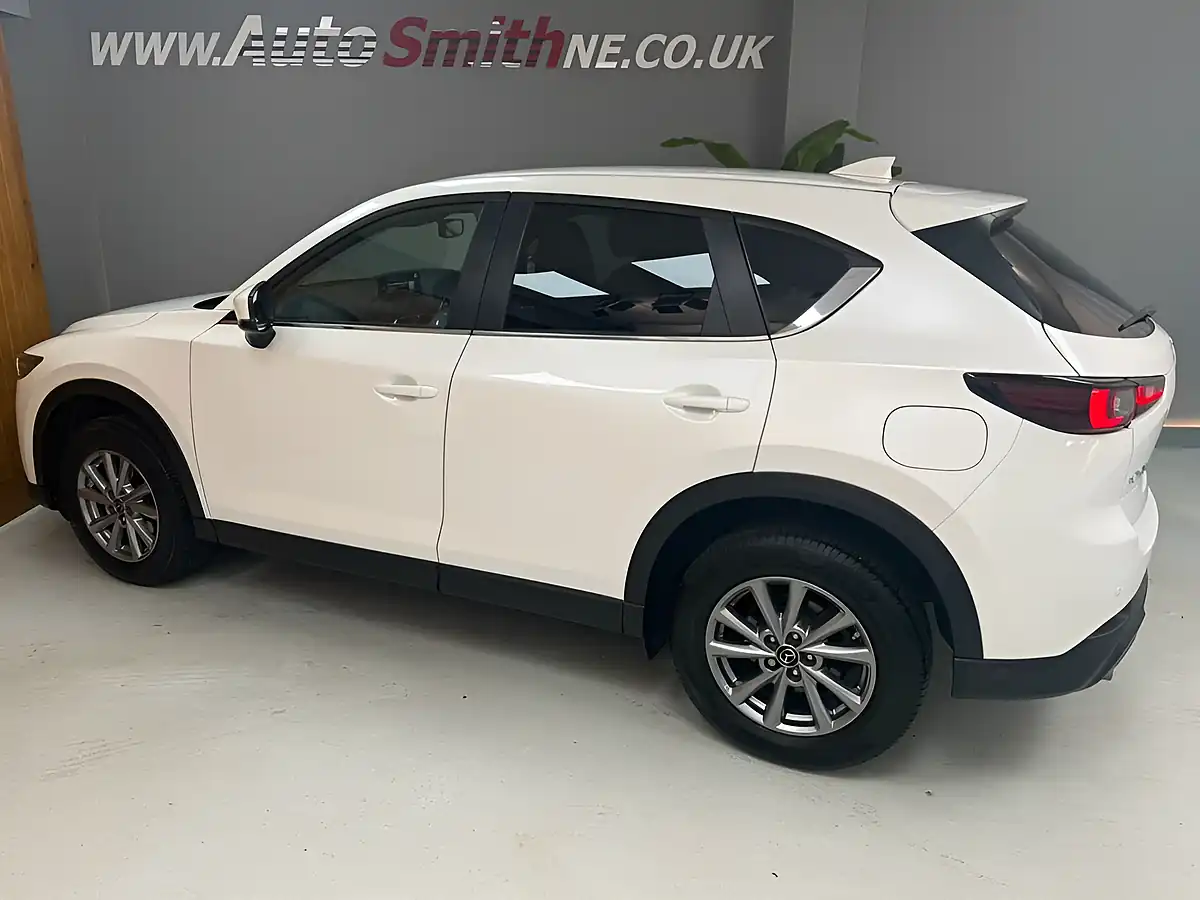 Used 2023 Mazda CX-5 Se-L White - Interior and Exterior details 11