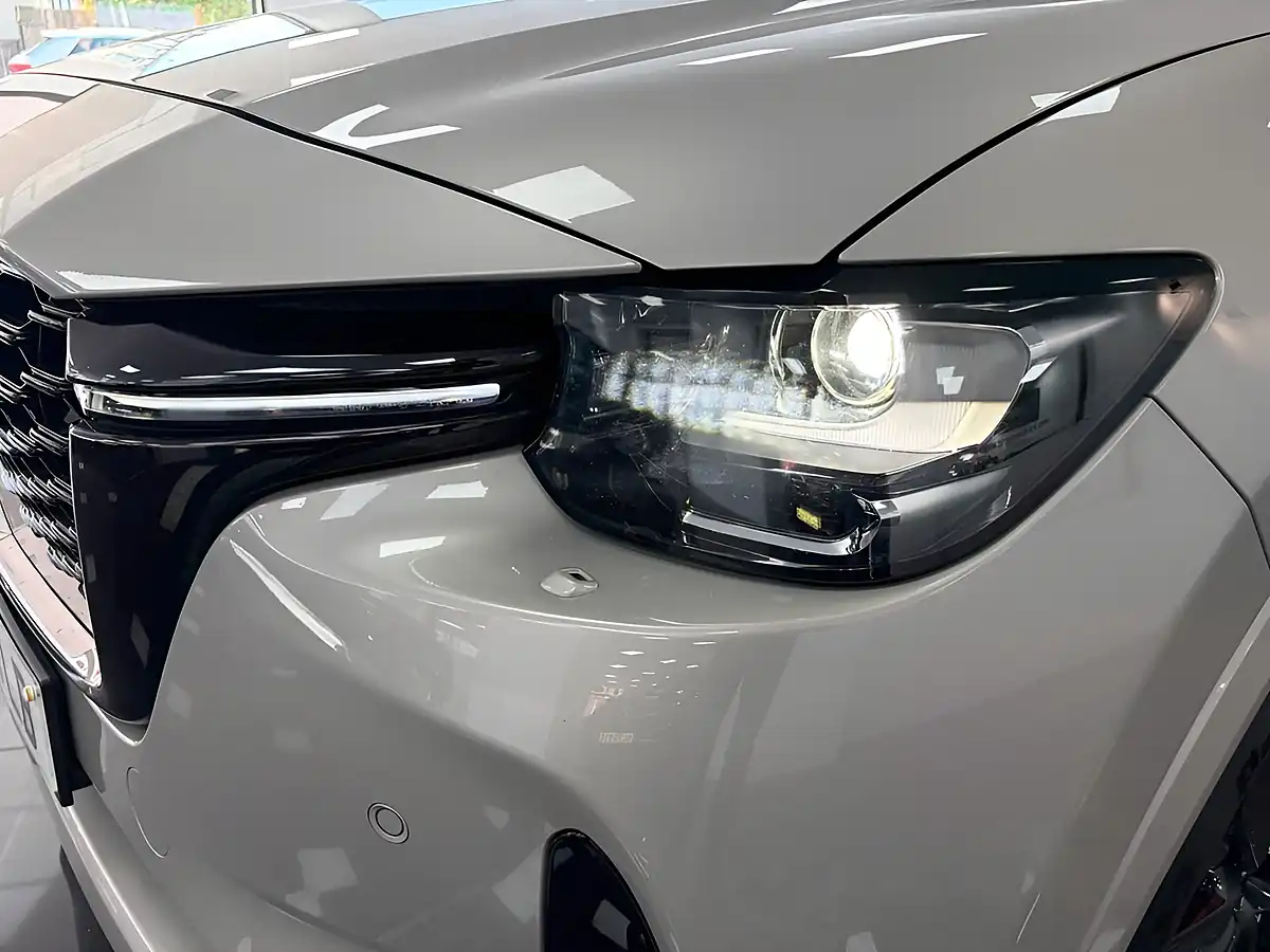 Used 2023 Mazda CX-60 Homura Silver - Interior and Exterior details 9