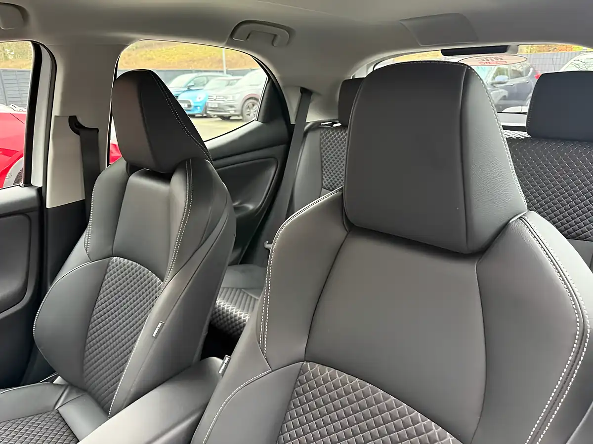Used 2023 Mazda Mazda2 Agile White - Interior and Exterior details 18