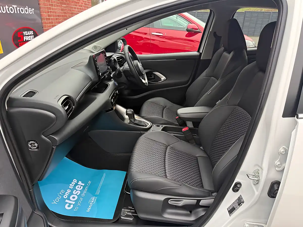 Used 2023 Mazda Mazda2 Agile White - Interior and Exterior details 20