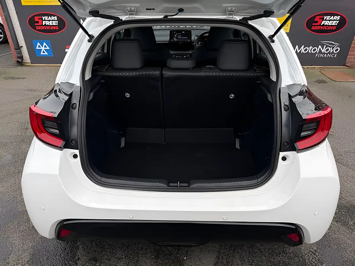 Used 2023 Mazda Mazda2 Agile White - Interior and Exterior details 9