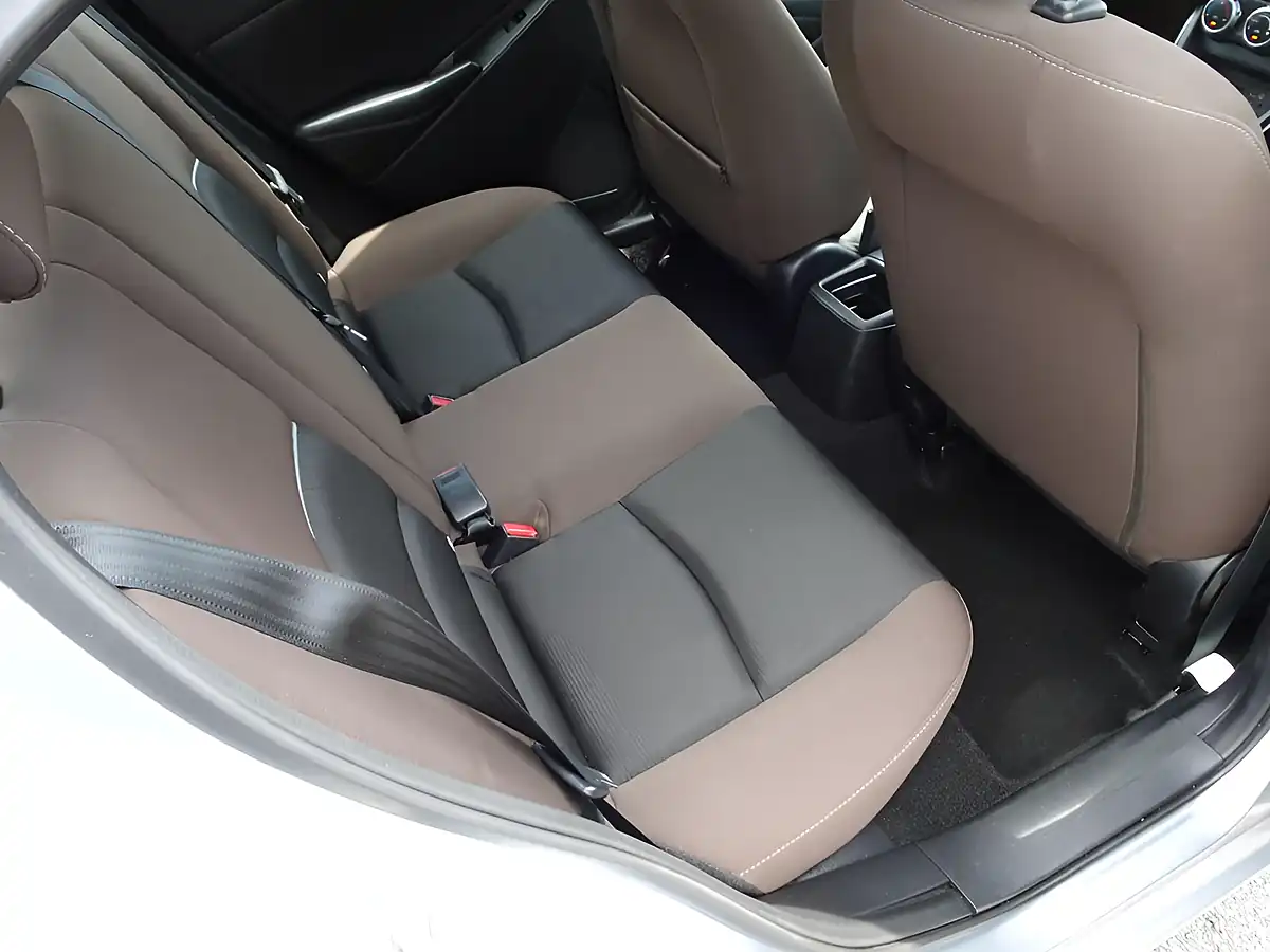 Used 2023 Mazda Mazda2 Se-L Sonic Silver - Interior and Exterior details 12