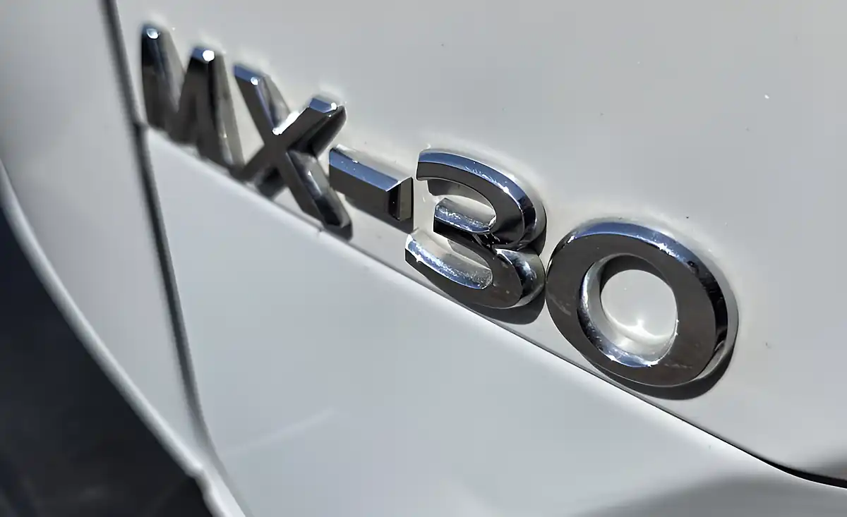 Used 2023 Mazda MX-30 Prime-Line White Silver Premium Paintwork - Interior and Exterior details 12