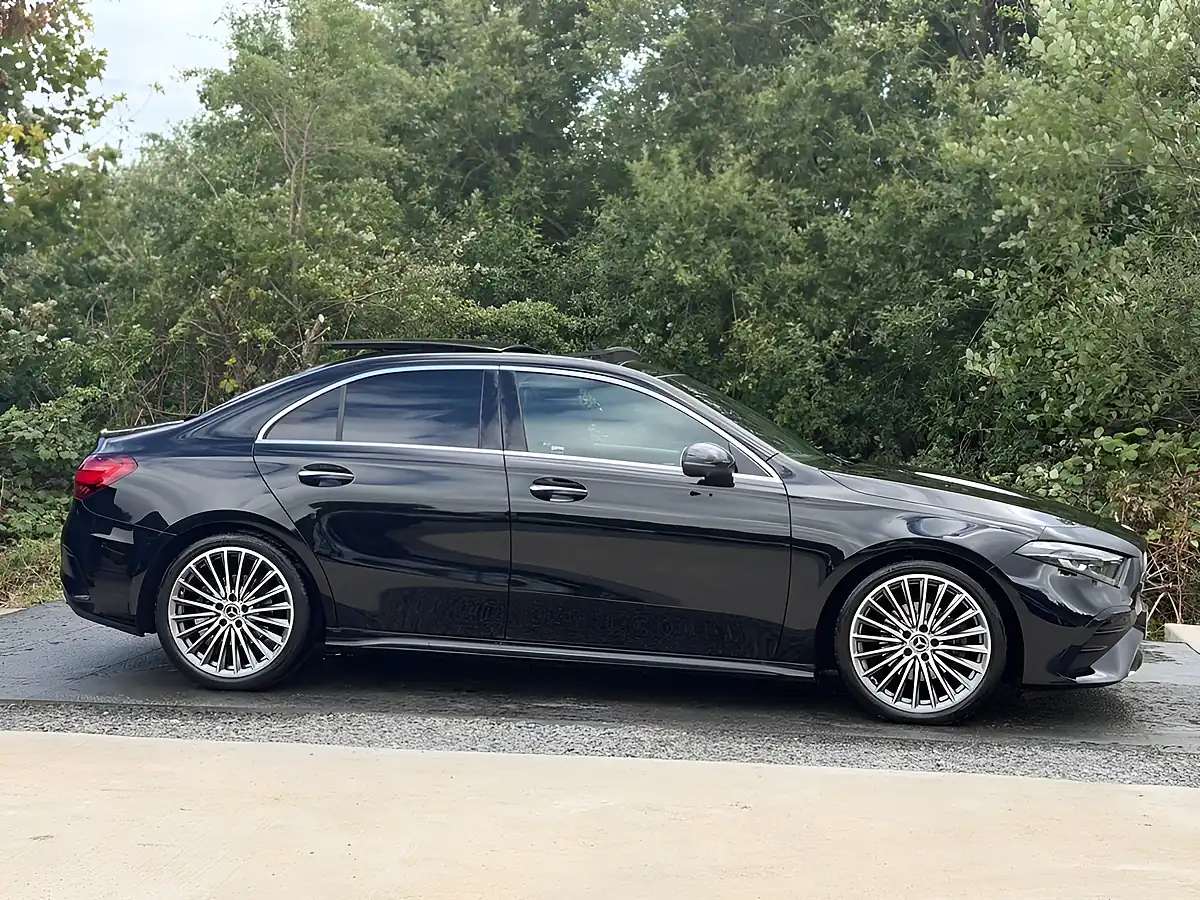 Used 2023 Mercedes-Benz a Class AMG Line Premium Plus Black - Interior and Exterior details 12