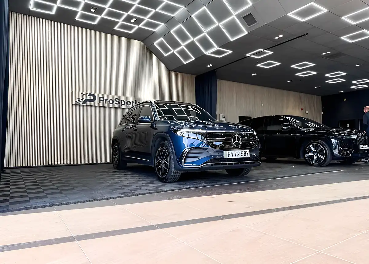 Used 2023 Mercedes-Benz Eqb AMG Line (premium) Blue - Interior and Exterior details 6