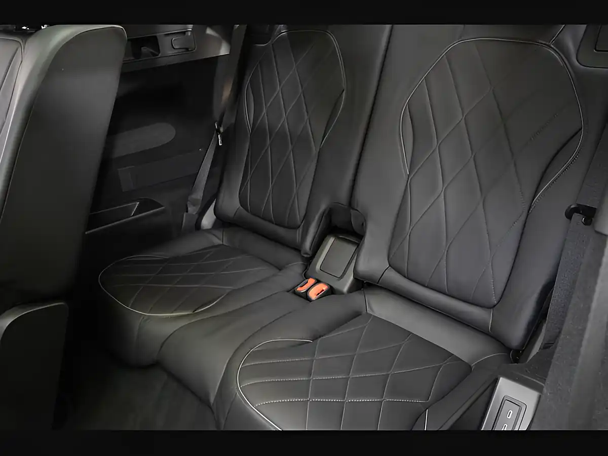 Used 2023 Mercedes-Benz Eqs AMG Line (premium Plus) White - Interior and Exterior details 15