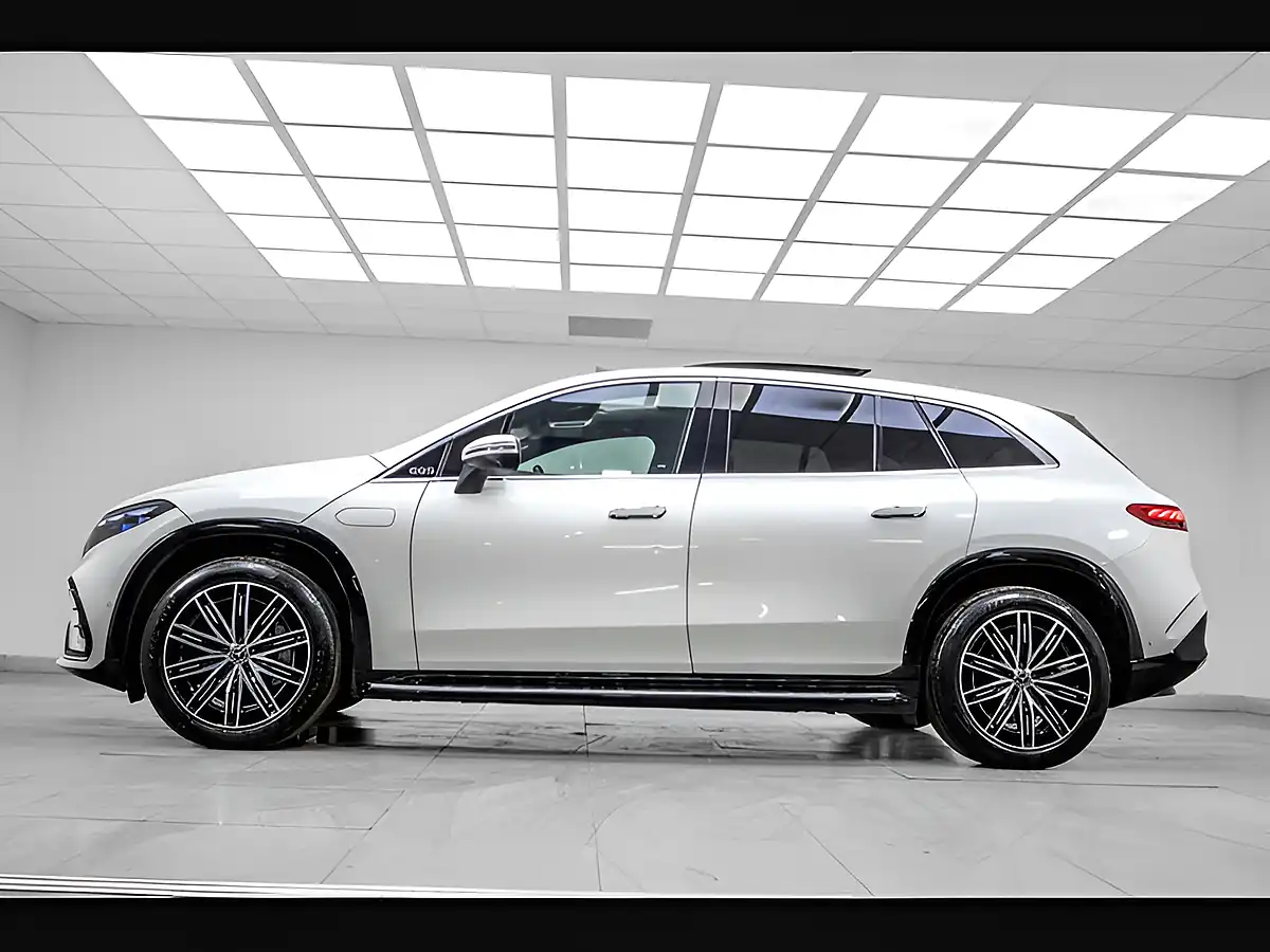 Used 2023 Mercedes-Benz Eqs AMG Line (premium Plus) White - Interior and Exterior details 4