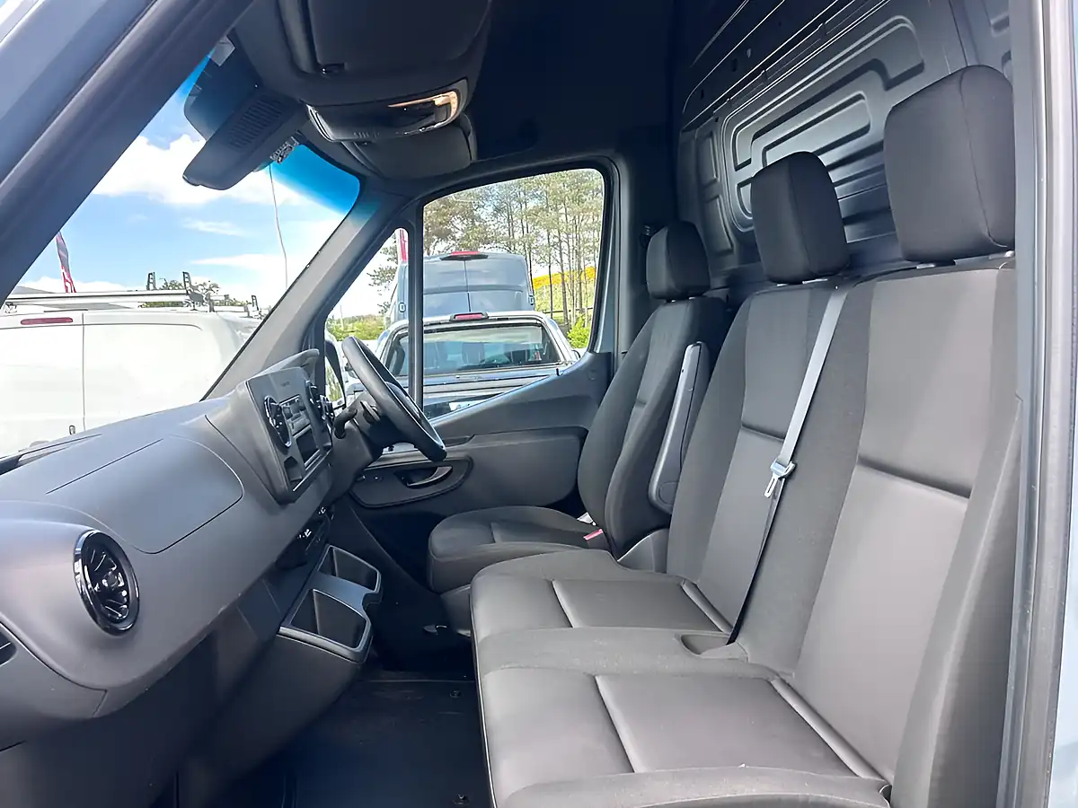 Used 2023 Mercedes-Benz Esprinter Progressive Blue - Interior and Exterior details 12