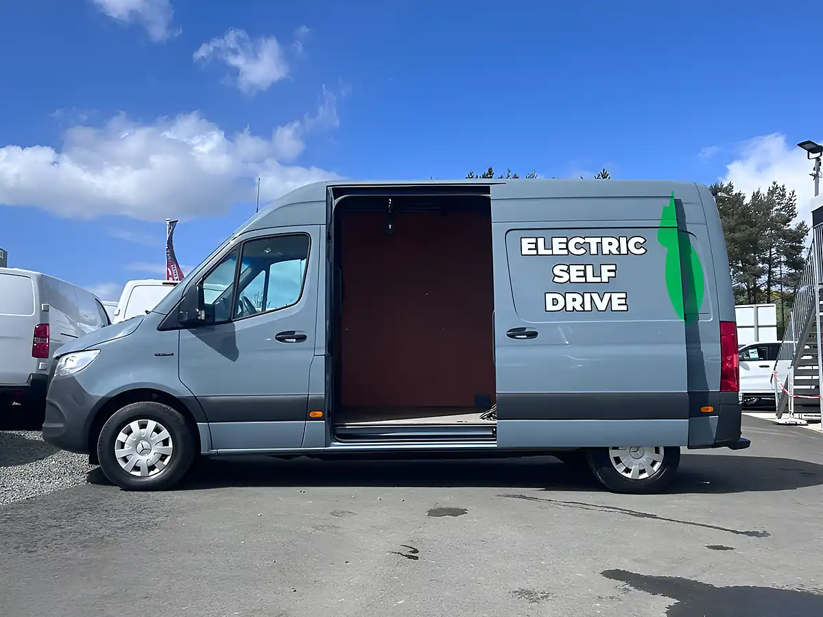 Used 2023 Mercedes-Benz Esprinter Progressive Blue - Interior and Exterior details 13