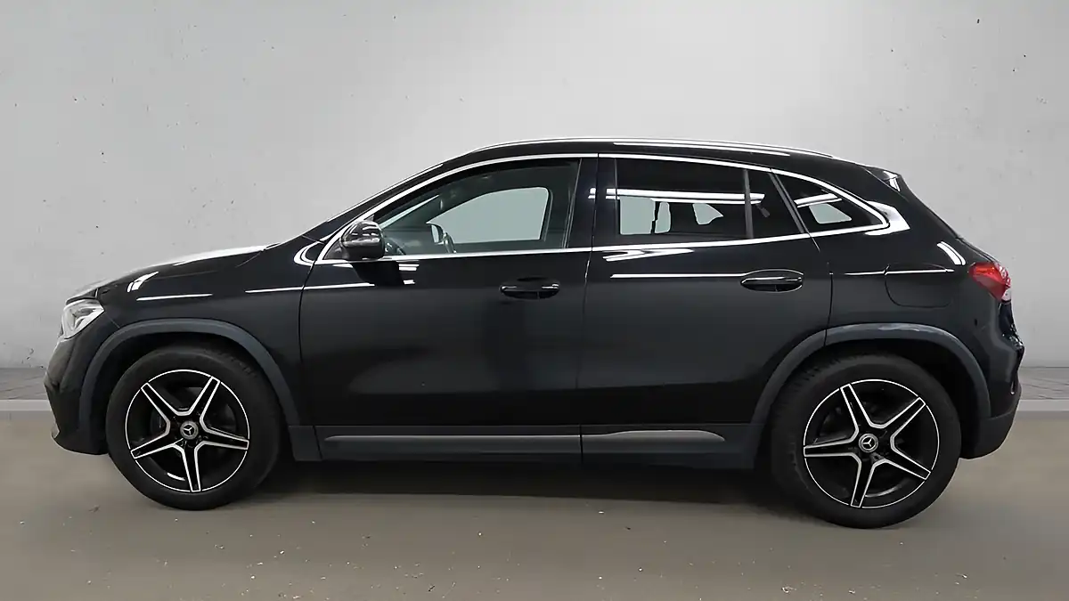 Used 2023 Mercedes-Benz Gla AMG Line (executive) Black - Interior and Exterior details 6