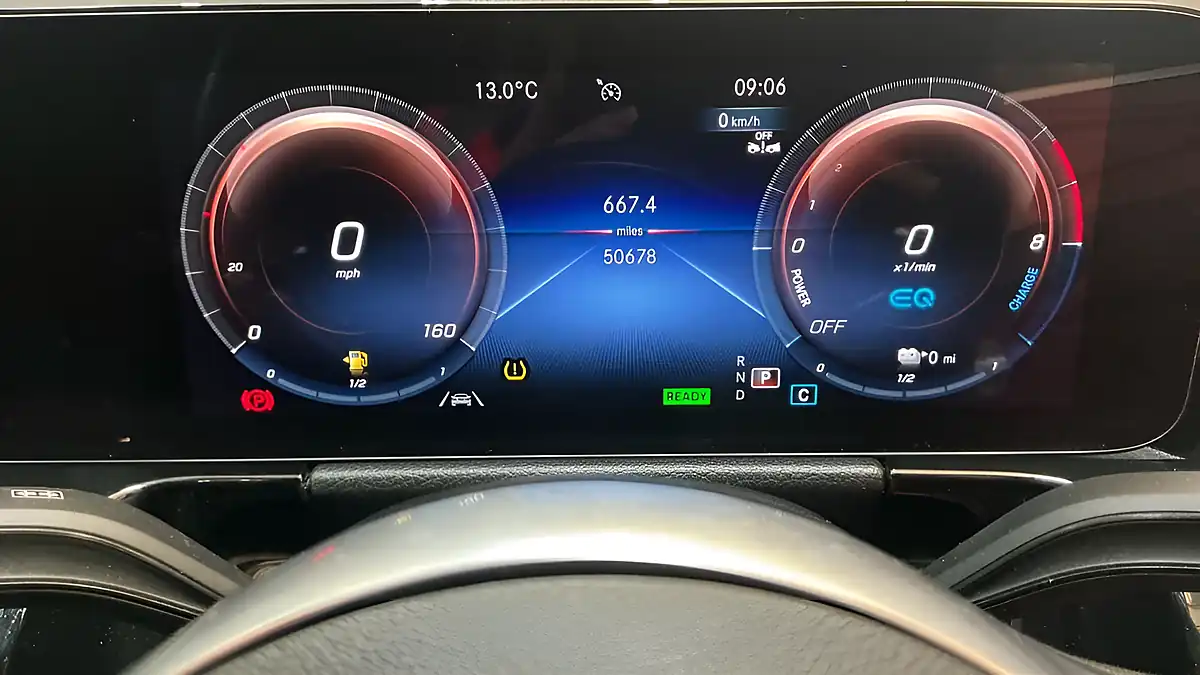 Used 2023 Mercedes-Benz Gla AMG Line (executive) Red - Interior and Exterior details 9