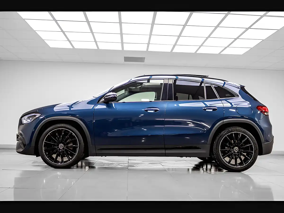 Used 2023 Mercedes-Benz Gla AMG Line Night Edition (premium Plus) Blue - Interior and Exterior details 4