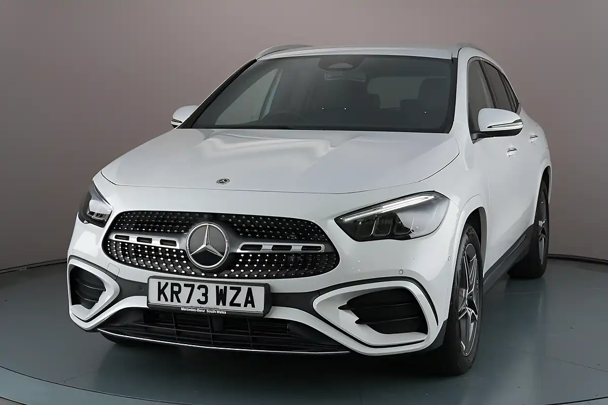 Used 2023 Mercedes-Benz Gla AMG Line Premium White - Interior and Exterior details 3