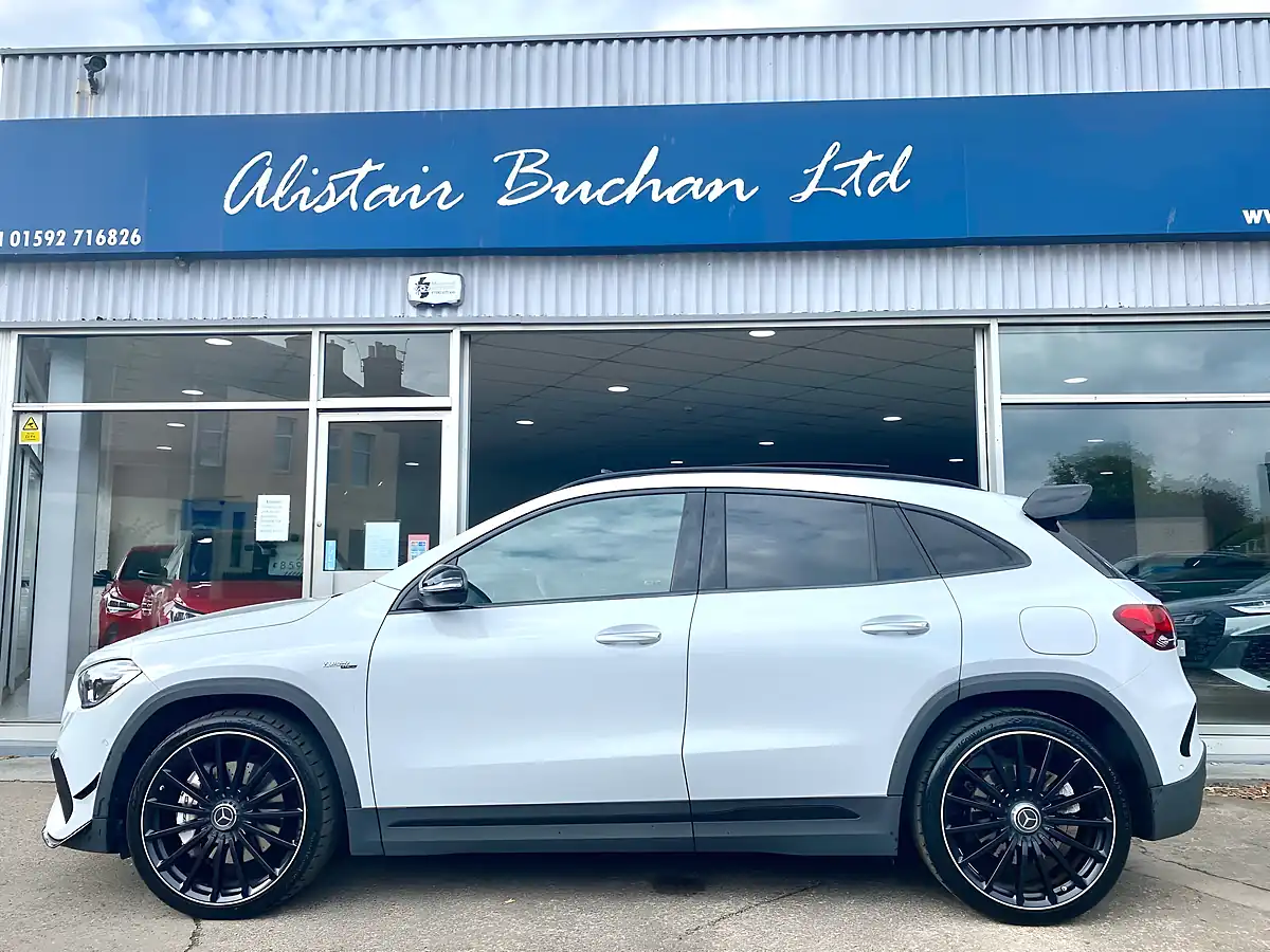 Used 2023 Mercedes-Benz Gla Premium Plus White - Interior and Exterior details 7