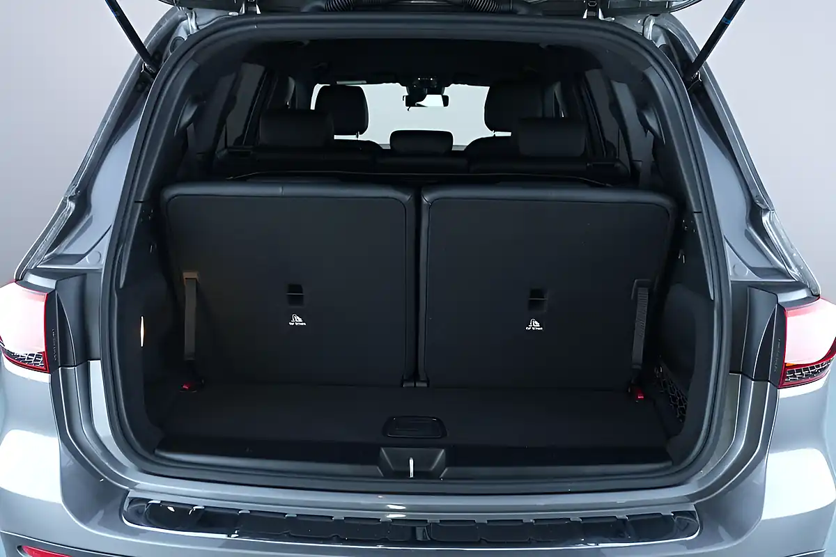 Used 2023 Mercedes-Benz Glb AMG Line Executive Grey - Interior and Exterior details 18