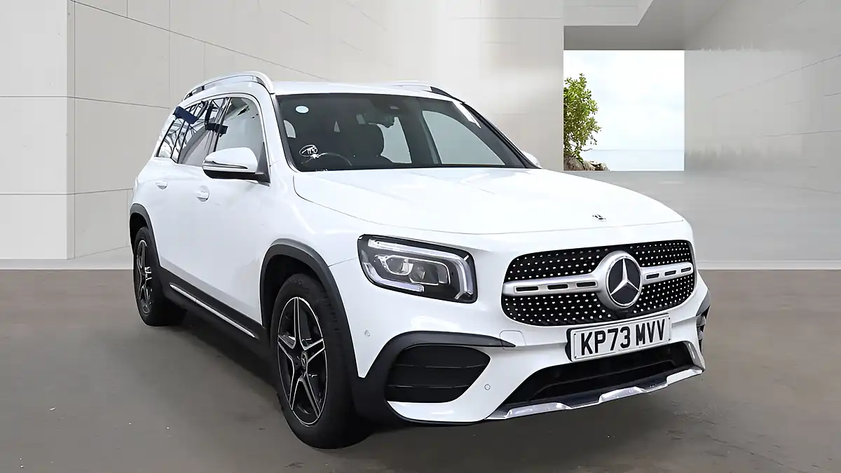 Used 2023 Mercedes-Benz Glb AMG Line (executive) White - Interior and Exterior details 4
